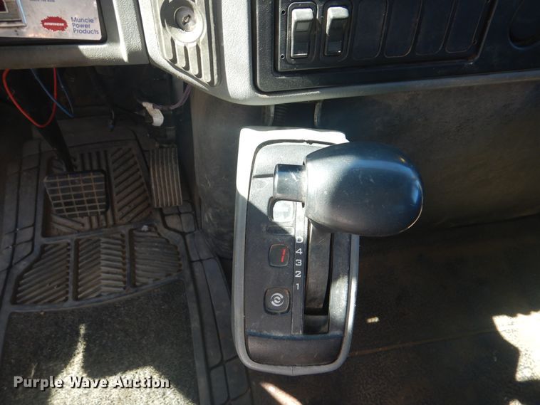 image for item DI2456 2006 International 4300 bucket truck