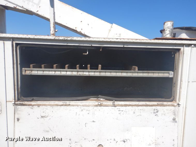 image for item DI2456 2006 International 4300 bucket truck