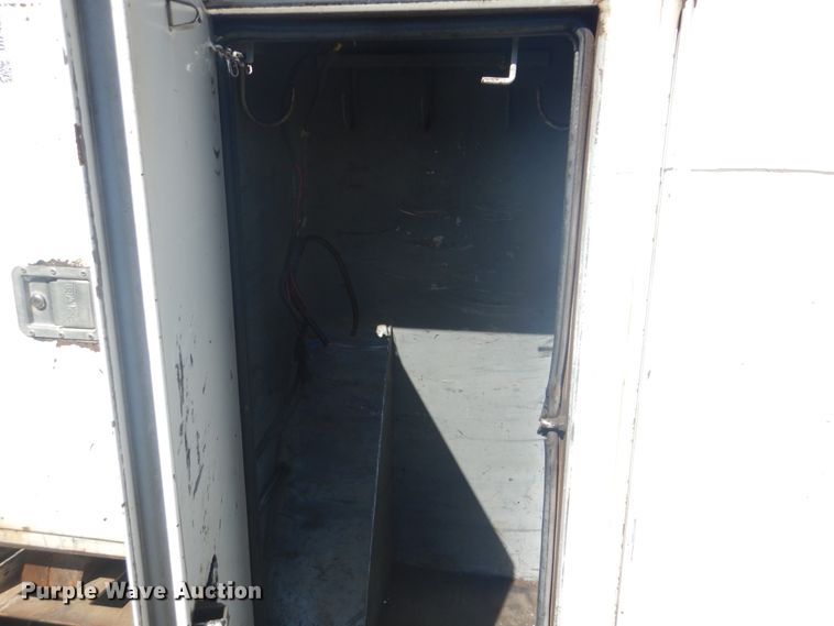 image for item DI2456 2006 International 4300 bucket truck