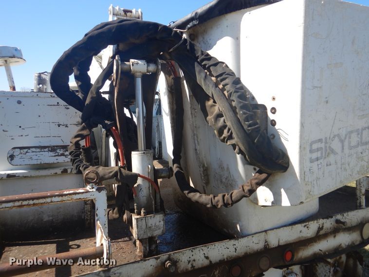 image for item DI2456 2006 International 4300 bucket truck