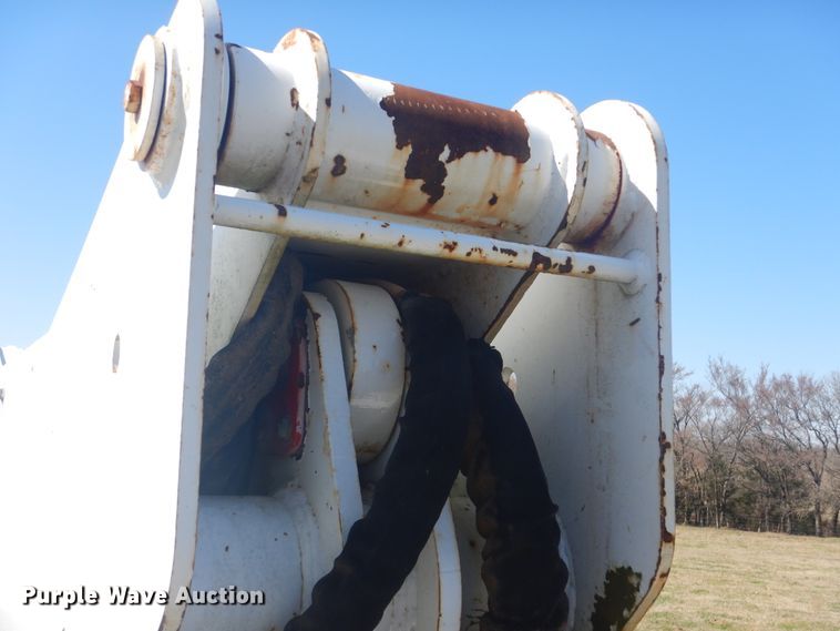 image for item DI2456 2006 International 4300 bucket truck