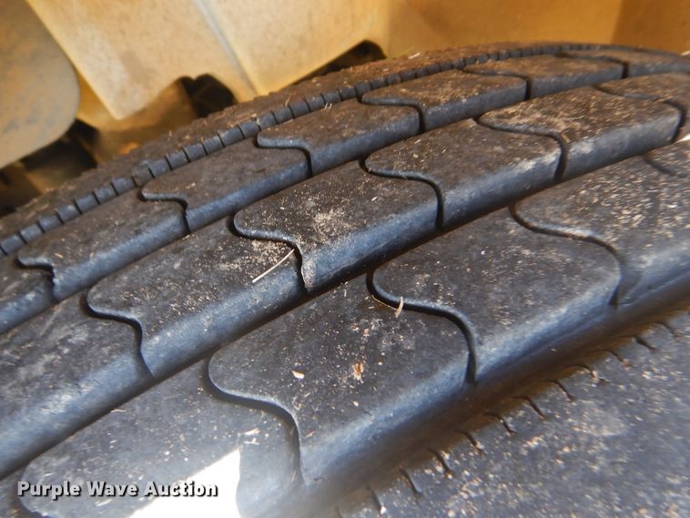 image for item DI2456 2006 International 4300 bucket truck