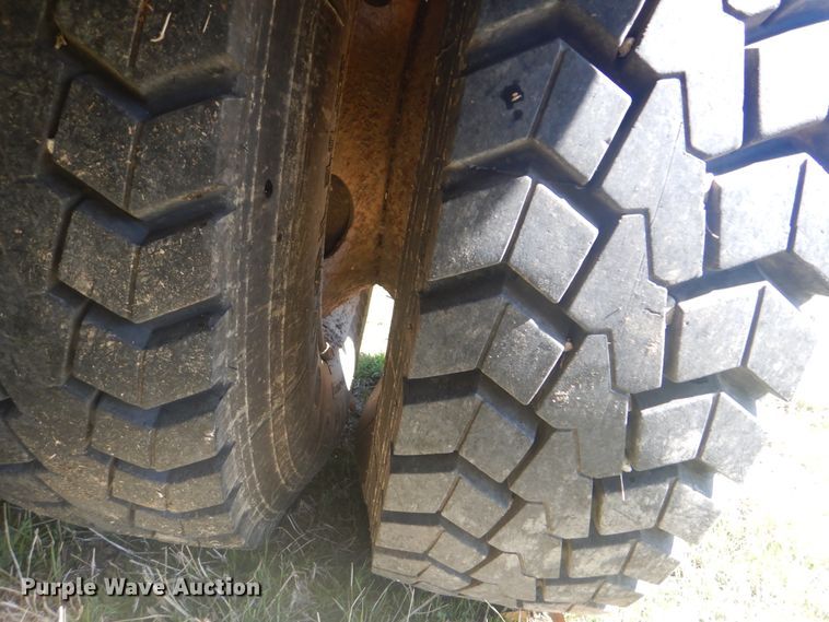 image for item DI2456 2006 International 4300 bucket truck