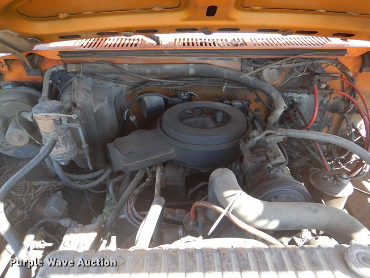 image for item DI2457 1993 Ford F700 bucket truck