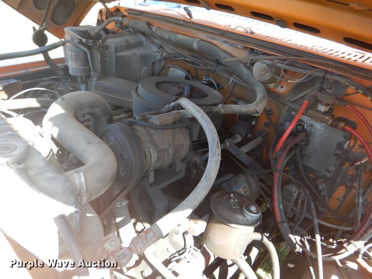 image for item DI2457 1993 Ford F700 bucket truck