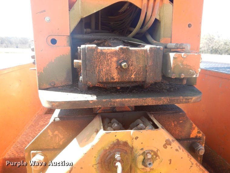 image for item DI2457 1993 Ford F700 bucket truck