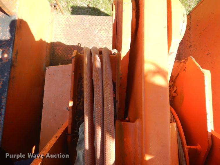 image for item DI2457 1993 Ford F700 bucket truck