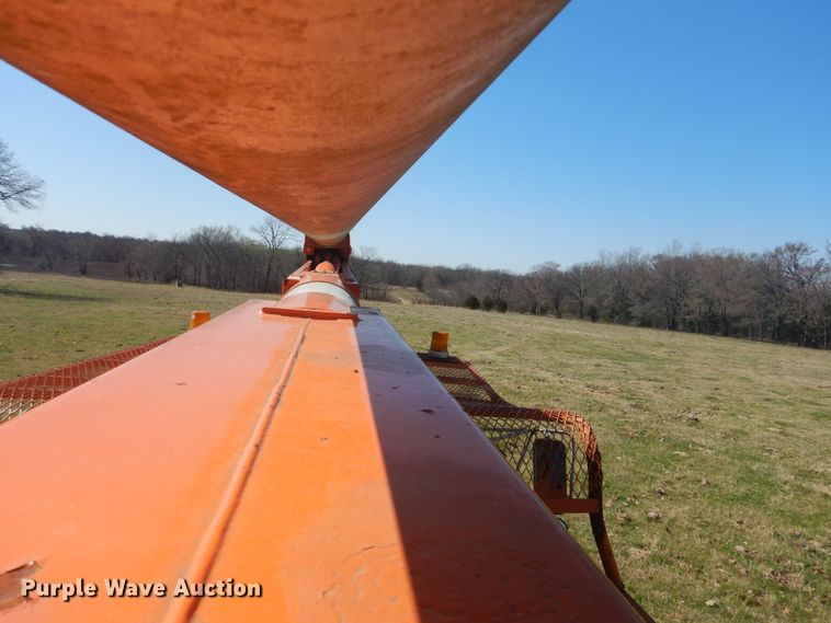 image for item DI2457 1993 Ford F700 bucket truck