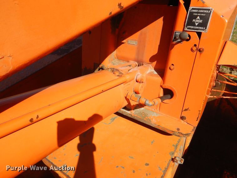 image for item DI2457 1993 Ford F700 bucket truck