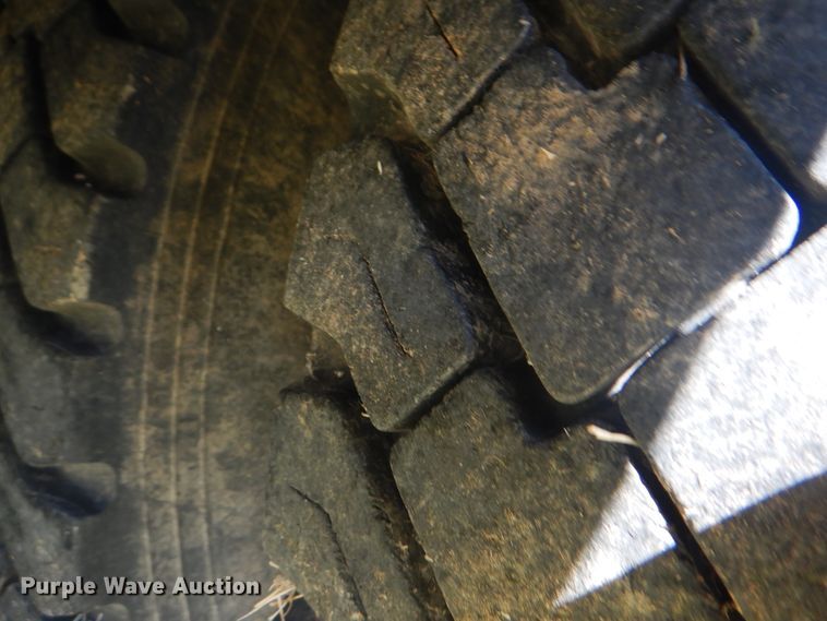 image for item DI2457 1993 Ford F700 bucket truck