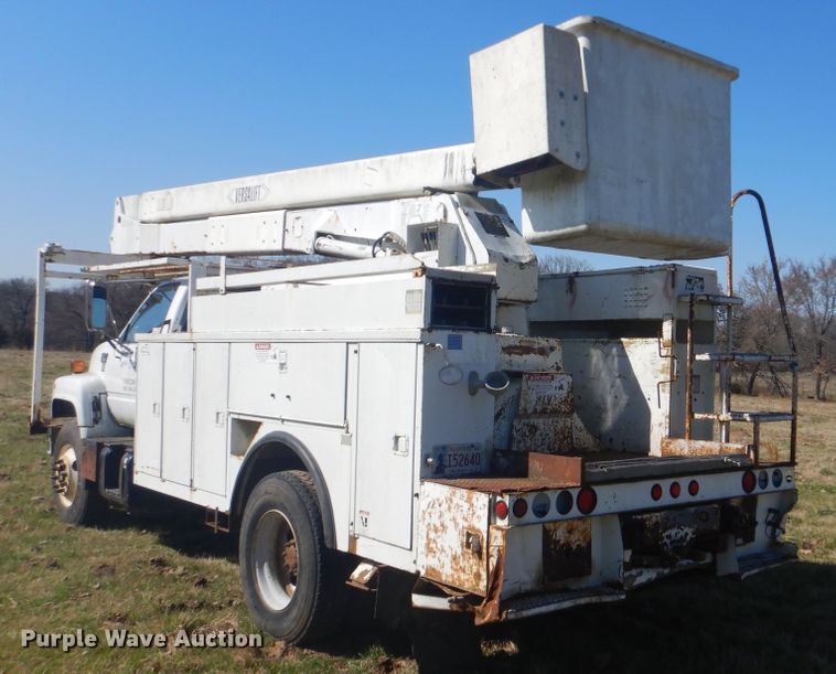 image for item DI2458 1997 GMC C7500 bucket truck