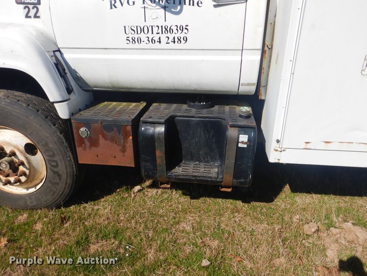 image for item DI2458 1997 GMC C7500 bucket truck