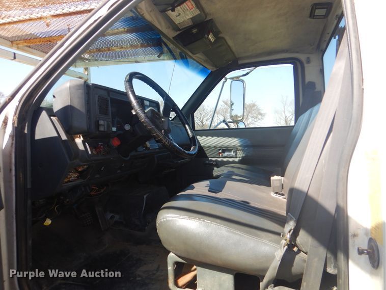 image for item DI2458 1997 GMC C7500 bucket truck