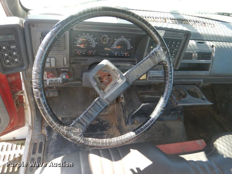 image for item DI2458 1997 GMC C7500 bucket truck