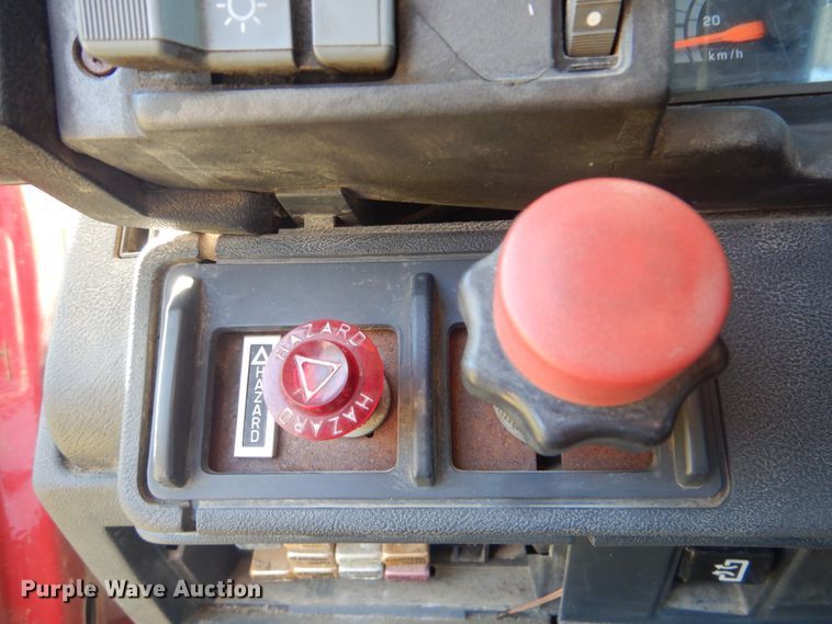 image for item DI2458 1997 GMC C7500 bucket truck