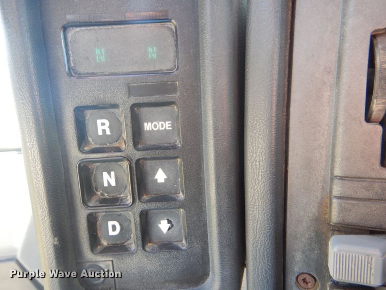 image for item DI2458 1997 GMC C7500 bucket truck