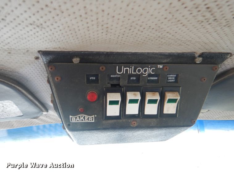 image for item DI2458 1997 GMC C7500 bucket truck