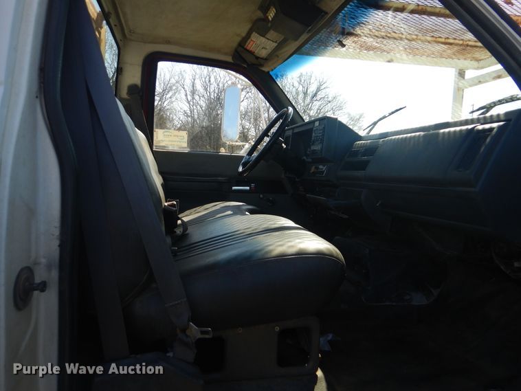 image for item DI2458 1997 GMC C7500 bucket truck