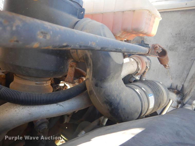 image for item DI2458 1997 GMC C7500 bucket truck