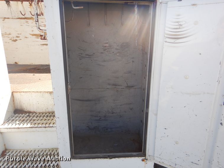 image for item DI2458 1997 GMC C7500 bucket truck