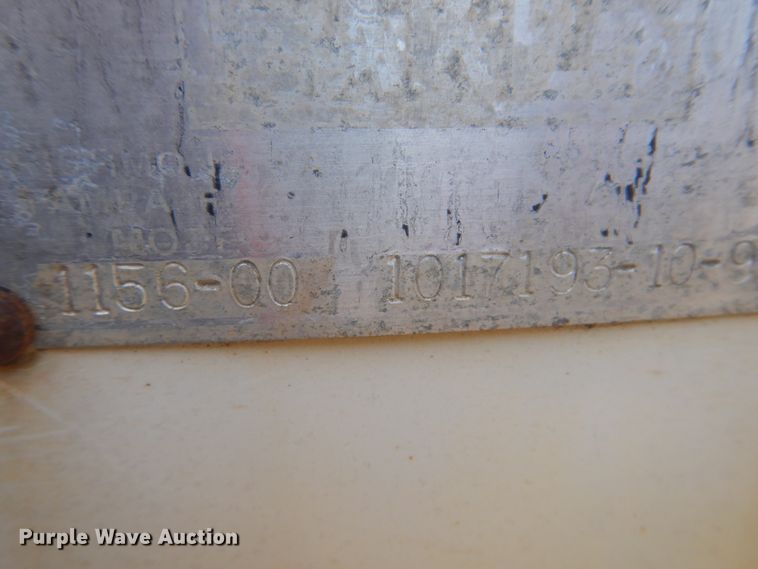 image for item DI2458 1997 GMC C7500 bucket truck