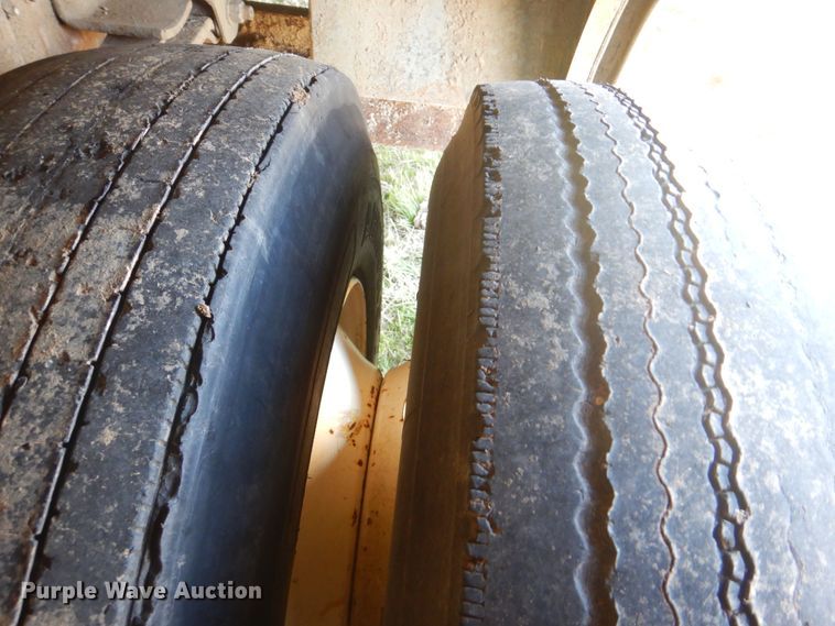 image for item DI2458 1997 GMC C7500 bucket truck