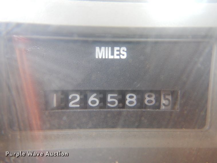 image for item DI2459 2002 International 4800 digger derrick truck