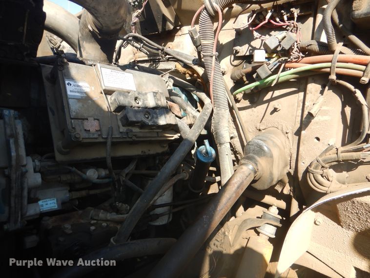 image for item DI2459 2002 International 4800 digger derrick truck