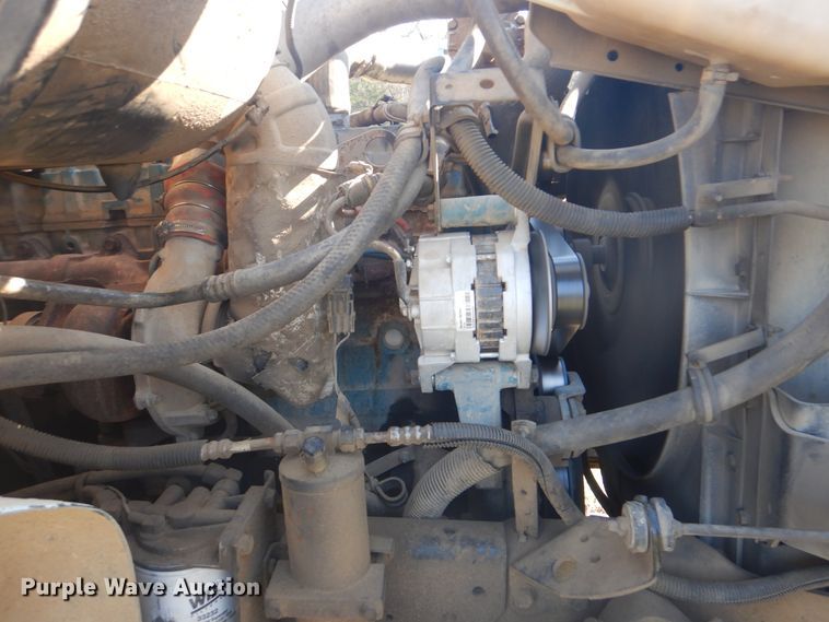 image for item DI2459 2002 International 4800 digger derrick truck