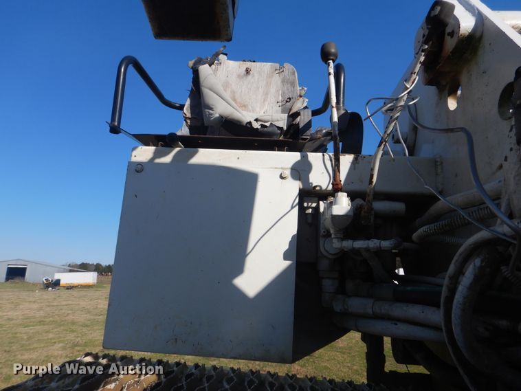 image for item DI2459 2002 International 4800 digger derrick truck