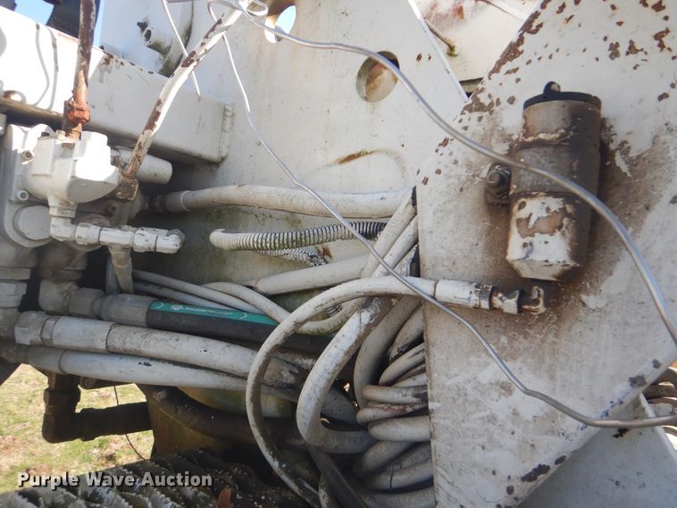 image for item DI2459 2002 International 4800 digger derrick truck