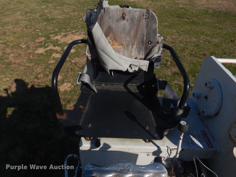 image for item DI2459 2002 International 4800 digger derrick truck