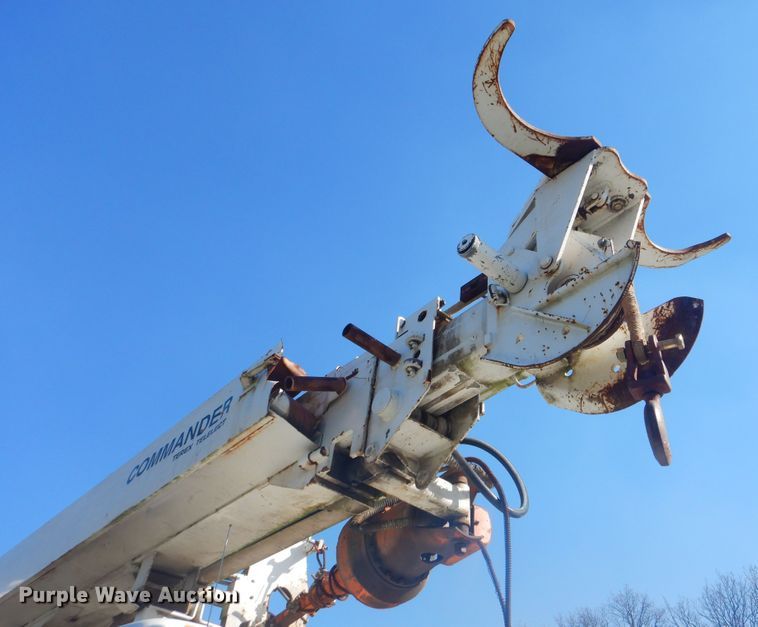 image for item DI2459 2002 International 4800 digger derrick truck