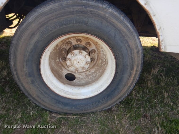 image for item DI2459 2002 International 4800 digger derrick truck