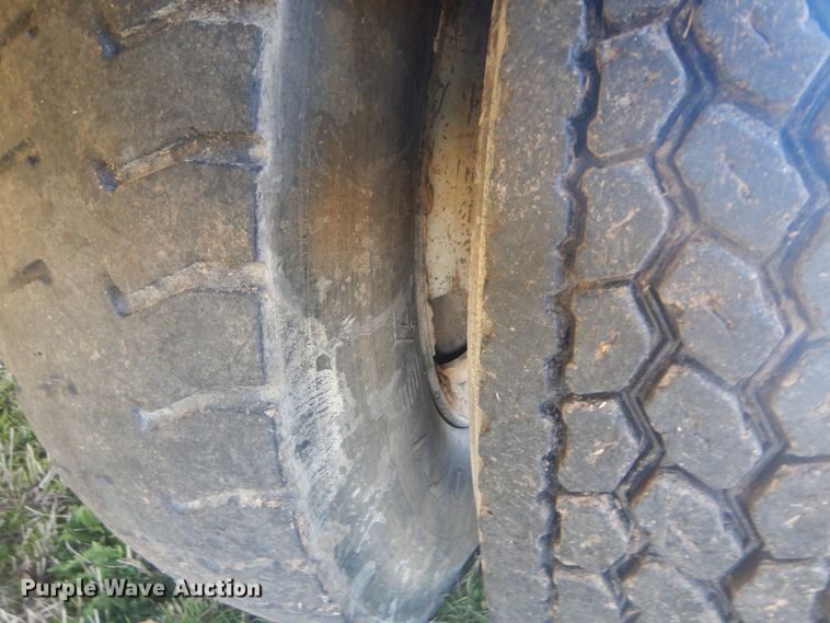 image for item DI2459 2002 International 4800 digger derrick truck