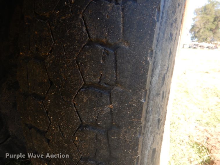 image for item DI2459 2002 International 4800 digger derrick truck