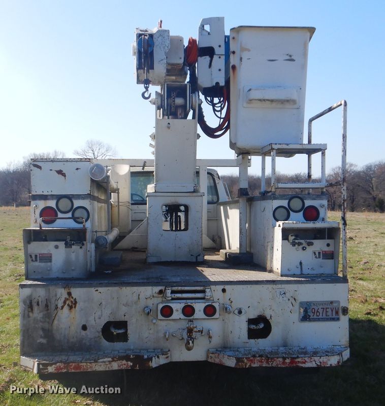 image for item DI2461 1994 Ford F700 bucket truck