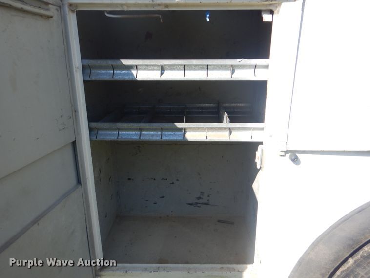 image for item DI2461 1994 Ford F700 bucket truck