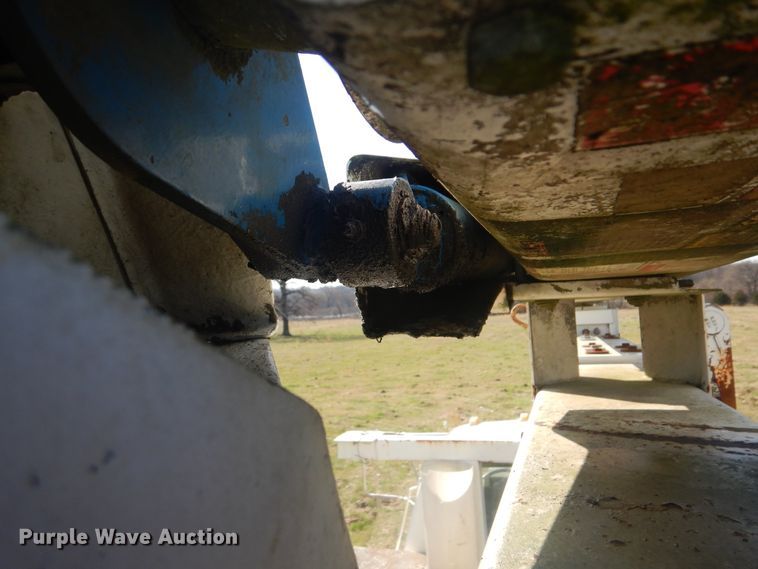 image for item DI2461 1994 Ford F700 bucket truck