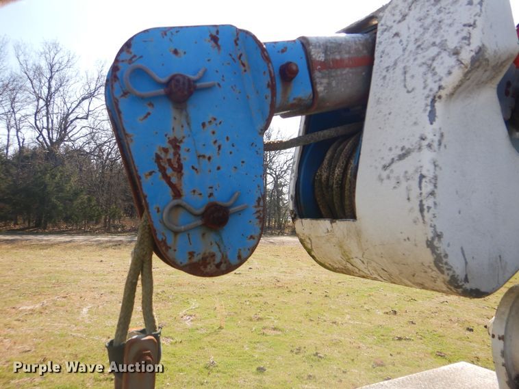 image for item DI2461 1994 Ford F700 bucket truck