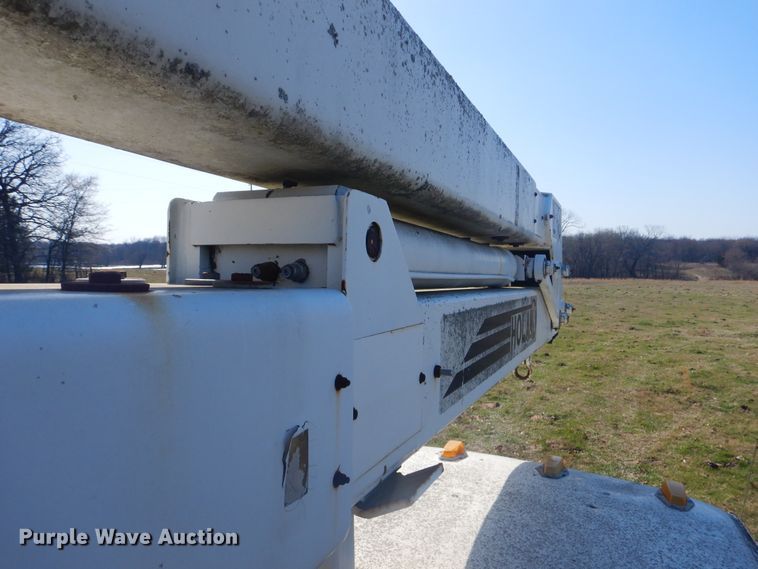 image for item DI2461 1994 Ford F700 bucket truck