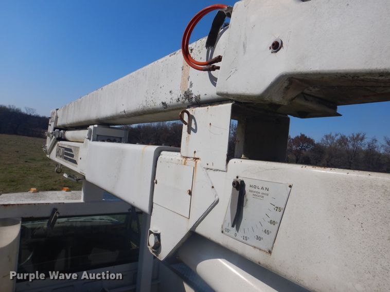 image for item DI2461 1994 Ford F700 bucket truck
