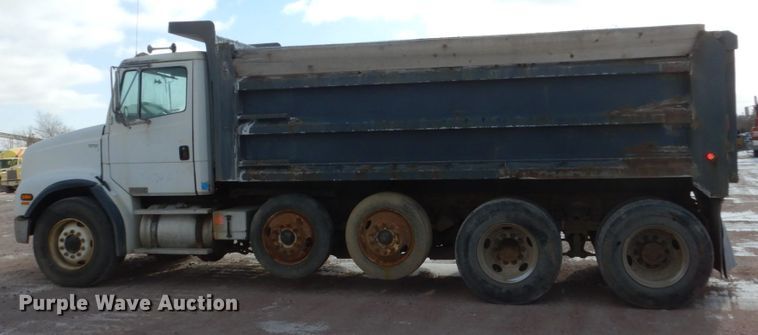 image for item EC9161 2002 Freightliner FL112 dump truck