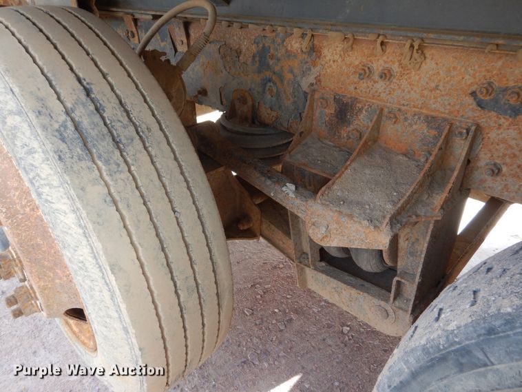 image for item EC9161 2002 Freightliner FL112 dump truck