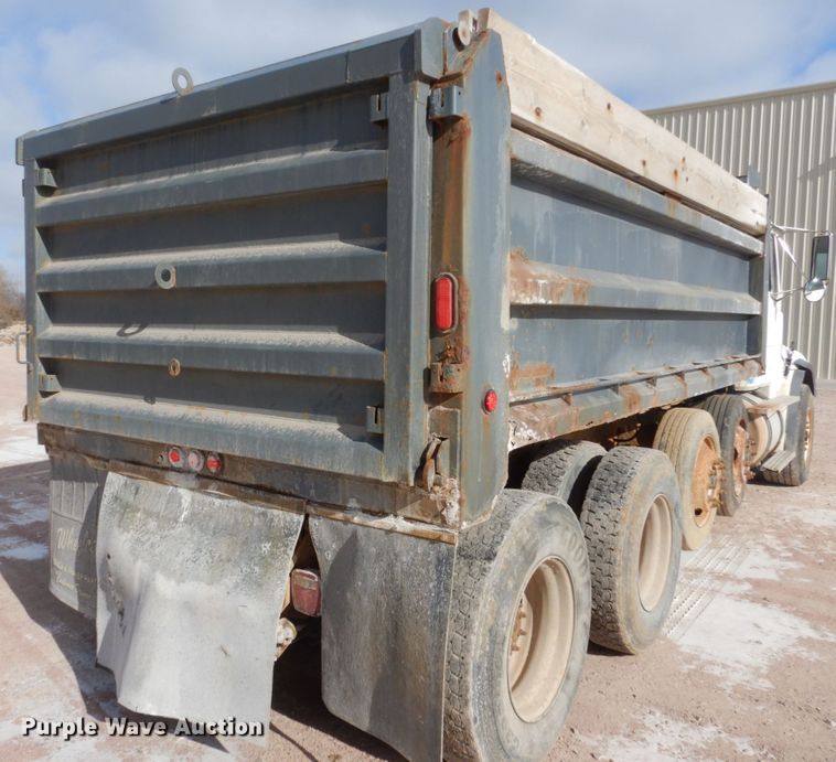 image for item EC9161 2002 Freightliner FL112 dump truck
