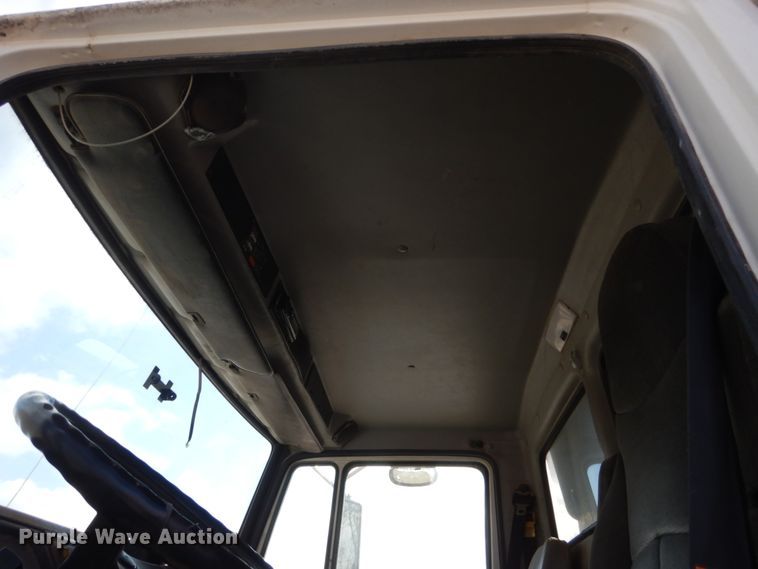 image for item EC9161 2002 Freightliner FL112 dump truck