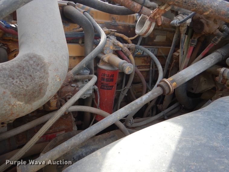 image for item EC9161 2002 Freightliner FL112 dump truck