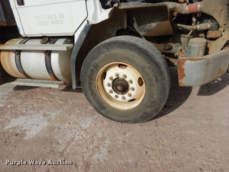 image for item EC9161 2002 Freightliner FL112 dump truck