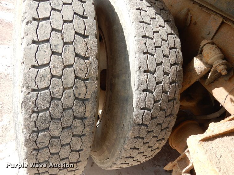 image for item EC9161 2002 Freightliner FL112 dump truck