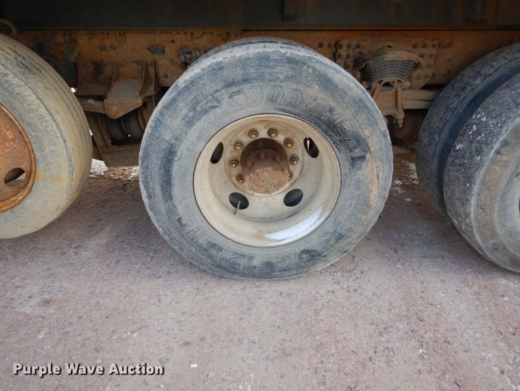 image for item EC9161 2002 Freightliner FL112 dump truck